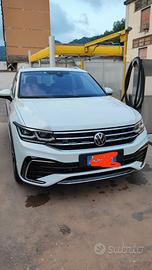 Auto Volkswagen Tiguan