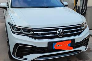 Auto Volkswagen Tiguan