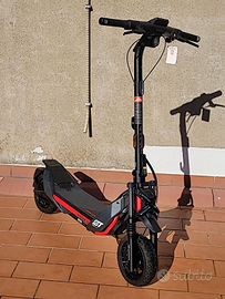 M0TOPATTINO SEGWAY Ninebot ZT3 PRO COME NUOVO