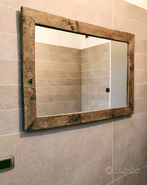 Specchio in legno artigianale