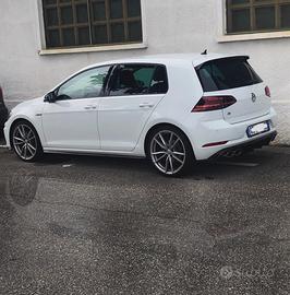 VOLKSWAGEN Golf 7 2019 1.5 tsi r line sport