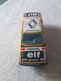 Modellino Burago Renault 9 African tour