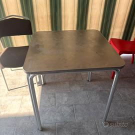 Tavolo esterno