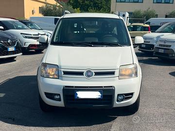 Fiat Panda 1.3 MJT 16V DPF 4x4 Climbing