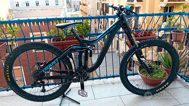 bici biammortizzata Giant Glory
