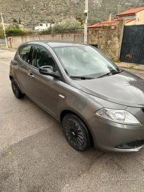 Lancia Ypsilon 1.3 multijet 95 cv accetto permute