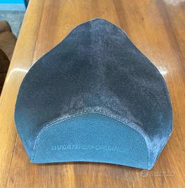 Sella Streetfighter Ducati Performance