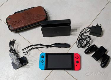 Nintendo Switch + Accessori + Case + MicroSD 128GB