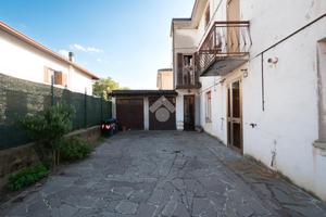 VILLA A SCHIERA A NOVI DI MODENA