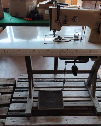 Macchina da cucire industriale