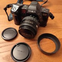 Fotocamera Minolta Dynax 8000i con zoom 35-105