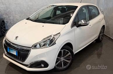 Peugeot 208 2017 Allure Top di Gamma – 130.000 km
