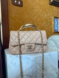 Chanel mini classic flap borsa tracolla con manico