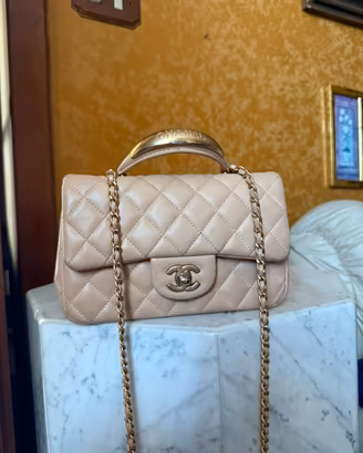 Chanel mini classic flap borsa tracolla con manico