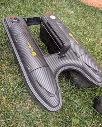 Barca сarpfishing RidgeMonkey Hunter 750 Bait Boat