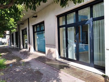 Locale di 300 m2