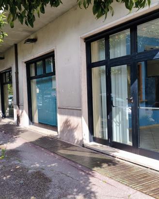Locale di 300 m2