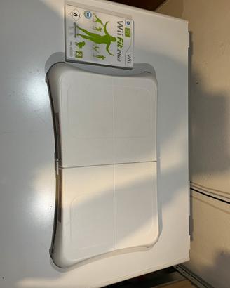 Wii Balance Board Nintendo + Gioco Wii Fit Plus