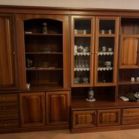 Mobile in legno massello