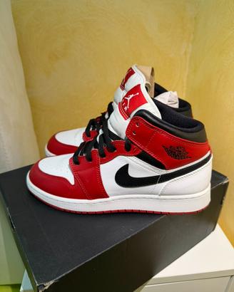 Air Jordan 1 Mid (GS) - white/gym red-black