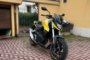 Honda Hornet 750 - 2023