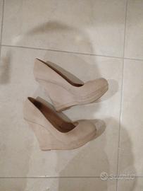 scarpe tra beige e rosa cipria 