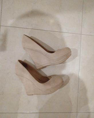 scarpe tra beige e rosa cipria 