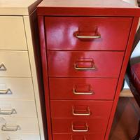 IKEA helmer cassettiera con rotelle