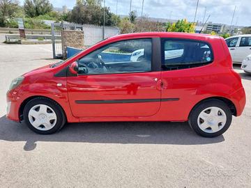 RENAULT Twingo 1.2