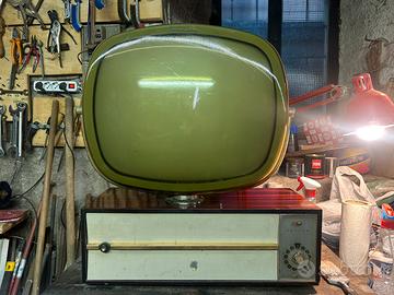 Televisore vintage Philco Predicta