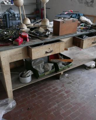 Banco da lavoro industriale in legno massello