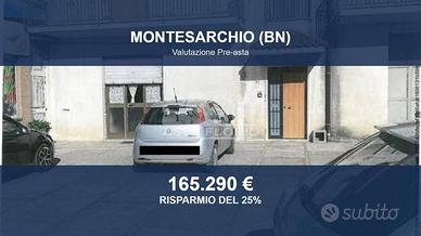 Immobile in asta di 600 m² con più di 5 locali a M