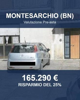 Immobile in asta di 600 m² con più di 5 locali a M