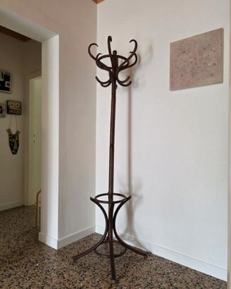 Attaccapanni in legno curvato