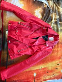 giacca di pelle rossa