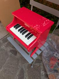 pianoforte in miniatura giocattolo 