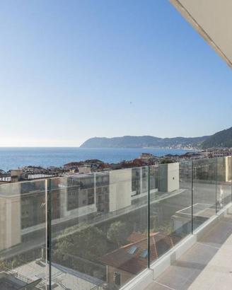 Attico / Mansarda di 130 m² con 4 locali a Alassio