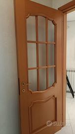 5 porte in legno con vetro fumè