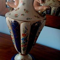 vaso antico  in porcellana 