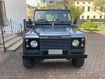 Defender 90 pick up