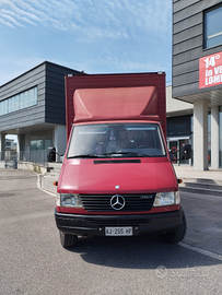 Mercedes -Benz Sprinter