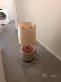 Lampada da tavolo vintage con base in pietra