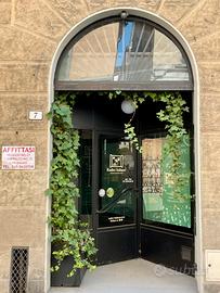 Locale rinnovato in via della Madonna, 7