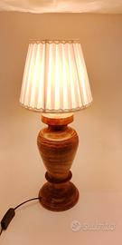 lampada da tavolo in legno 