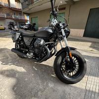 Moto Guzzi V9 BOBBER - 2022
