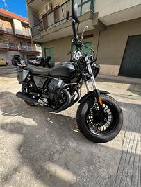 Moto Guzzi V9 - 2022