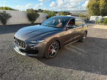Maserati Levante 3.0 250 cv Granlusso
