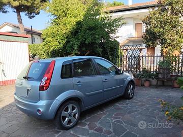 Ford fiesta 1.2 benzina anno 2007 euro 4 5 porte 