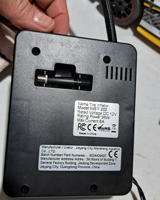 Minicompressore 12 Volt con attacco accendisigari
