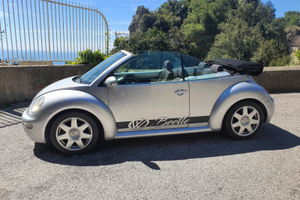 Volkswagen Beetle 2.0 cabrio automatico